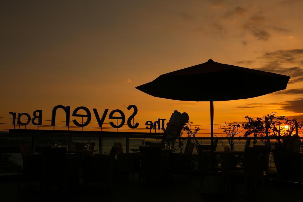 Kutabex Beachfront Hotel Kuta Lombok Exterior foto